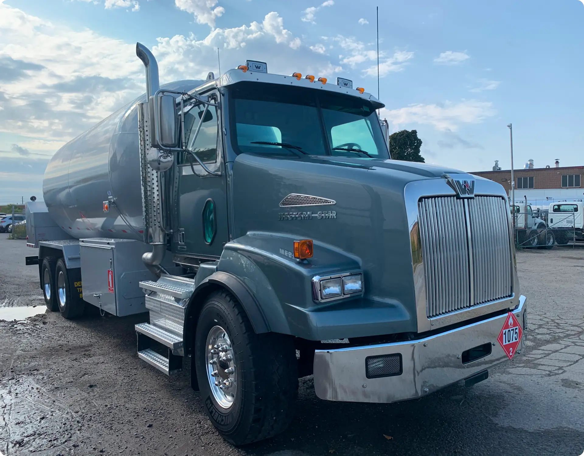 new fuel tanker truck builds